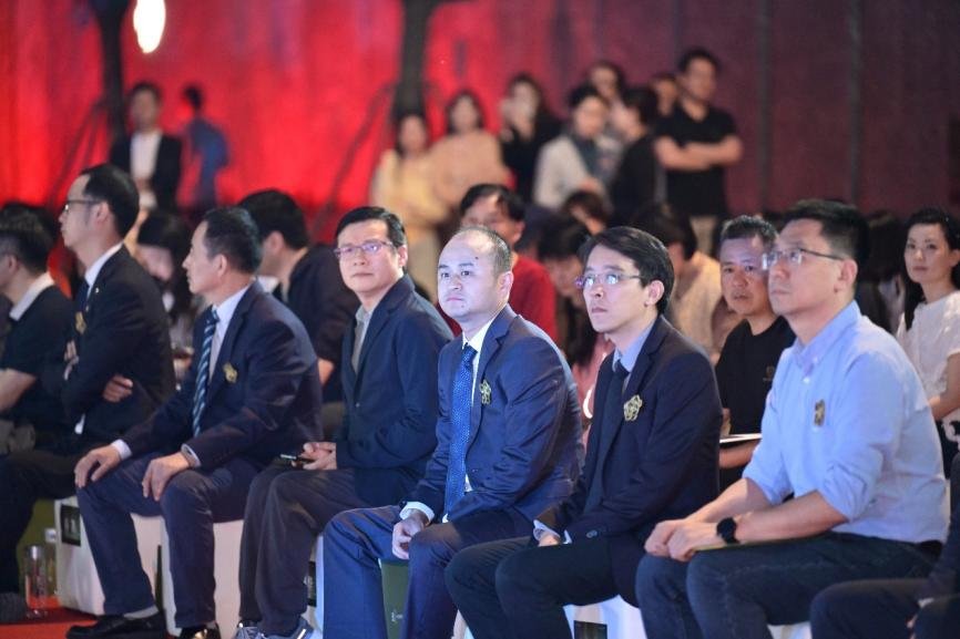 超10000㎡全维实景示范区、9大艺术会所，卷出豪宅新天际！国贸·人居|启樾天玺盛大亮相